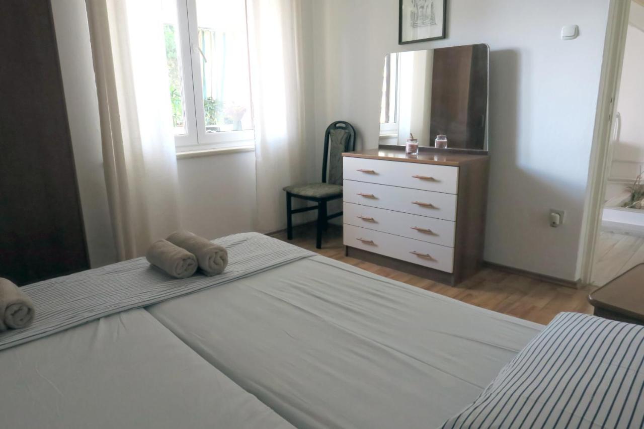 Appartement Elda à Pula Extérieur photo