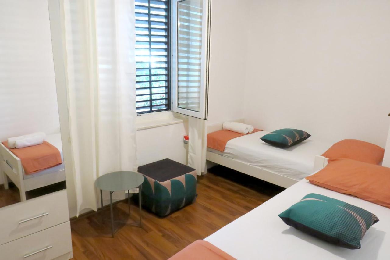 Appartement Elda à Pula Extérieur photo